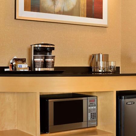 Doubletree By Hilton Hotel Oklahoma City Airport Экстерьер фото