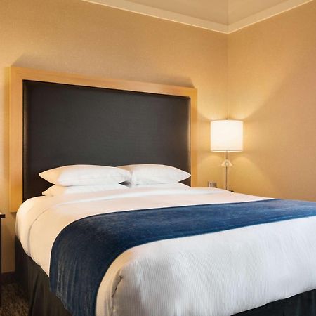 Doubletree By Hilton Hotel Oklahoma City Airport Экстерьер фото