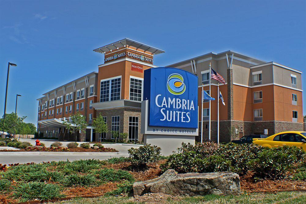 Doubletree By Hilton Hotel Oklahoma City Airport Экстерьер фото