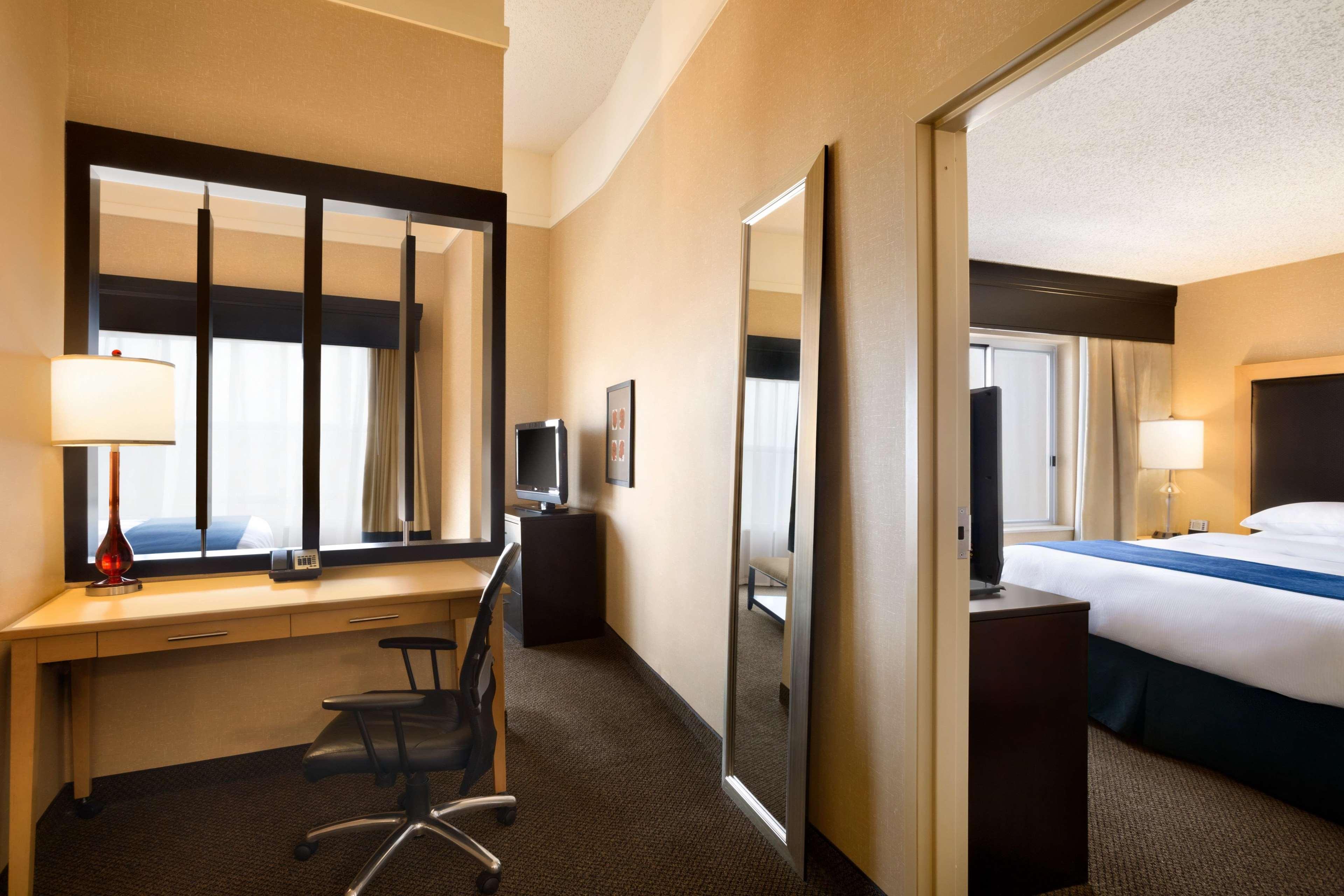 Doubletree By Hilton Hotel Oklahoma City Airport Экстерьер фото