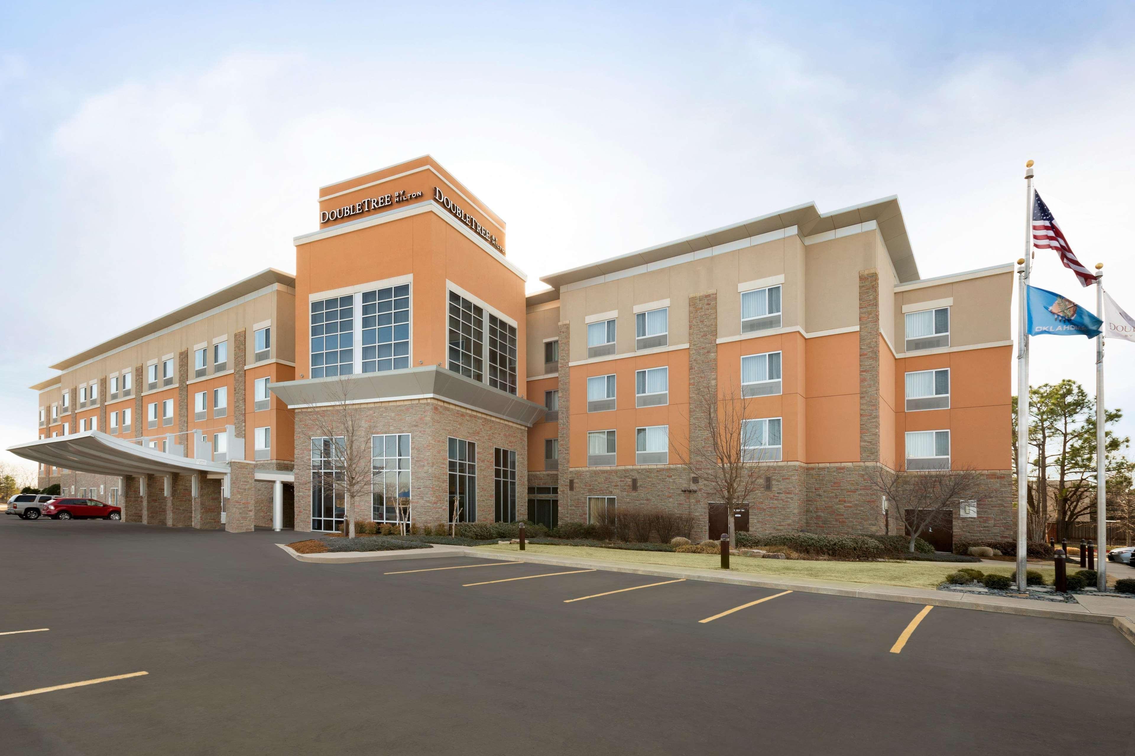 Doubletree By Hilton Hotel Oklahoma City Airport Экстерьер фото