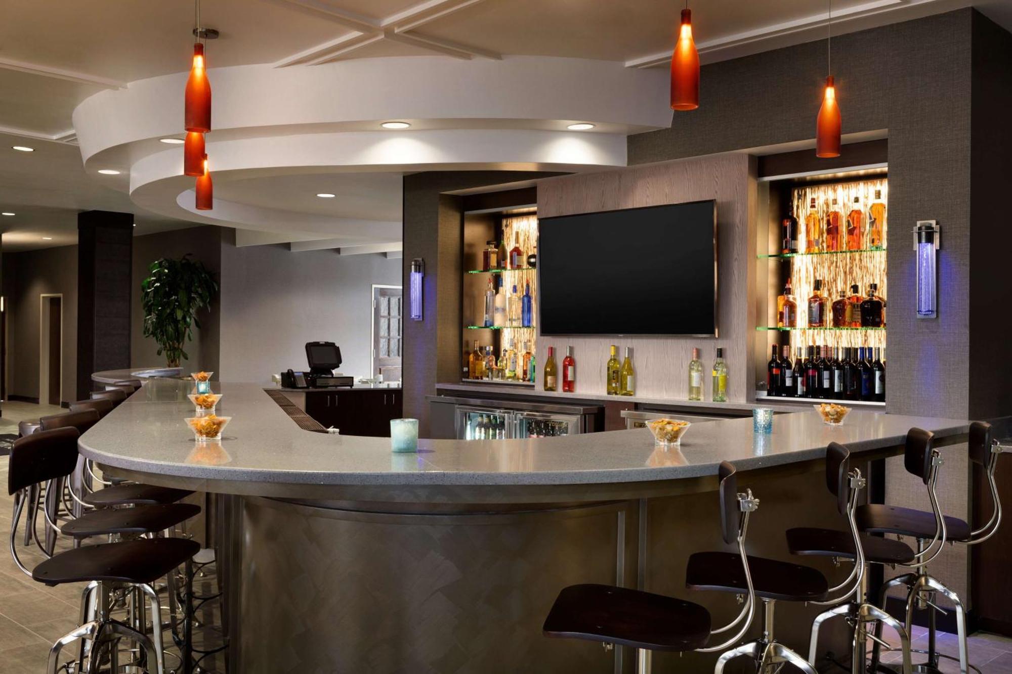 Doubletree By Hilton Hotel Oklahoma City Airport Экстерьер фото
