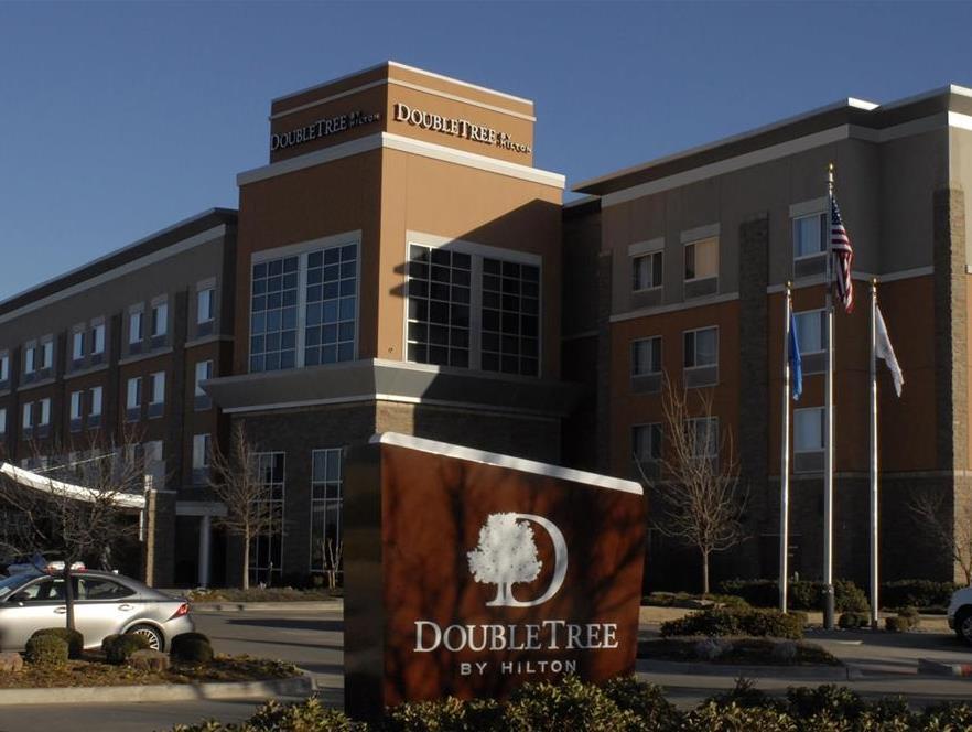 Doubletree By Hilton Hotel Oklahoma City Airport Экстерьер фото