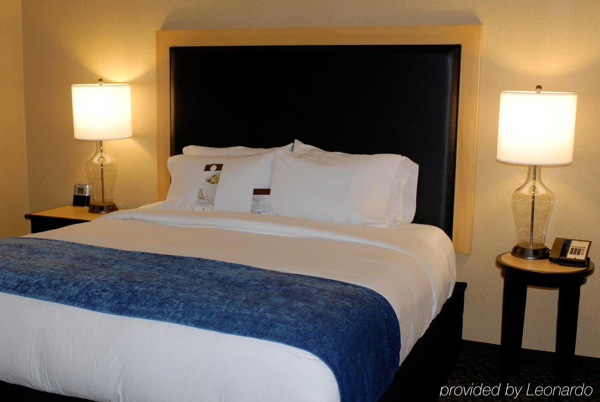 Doubletree By Hilton Hotel Oklahoma City Airport Экстерьер фото