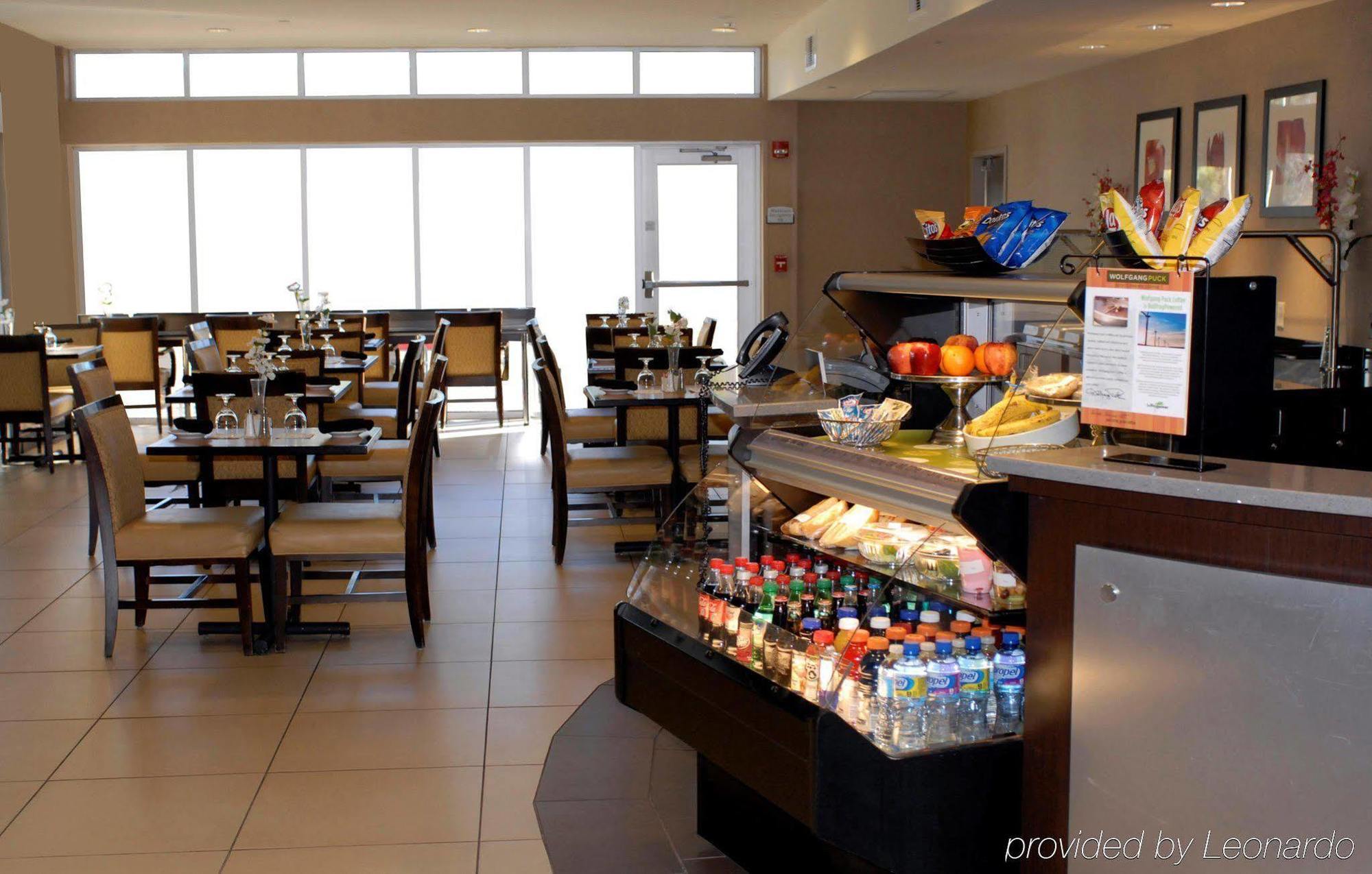 Doubletree By Hilton Hotel Oklahoma City Airport Экстерьер фото