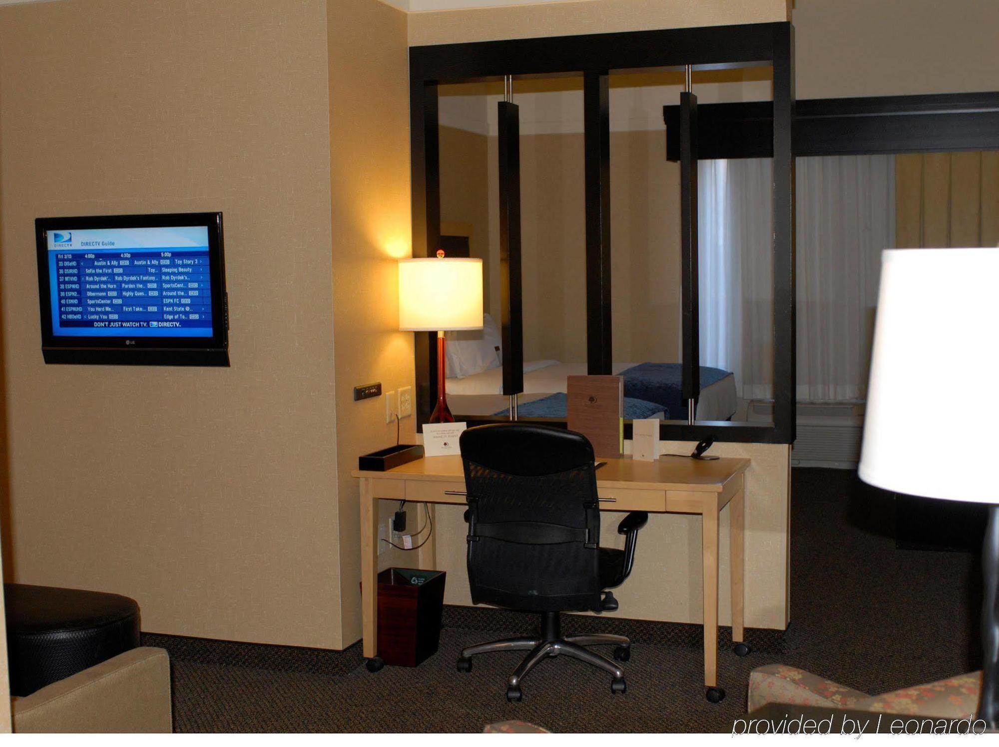 Doubletree By Hilton Hotel Oklahoma City Airport Экстерьер фото